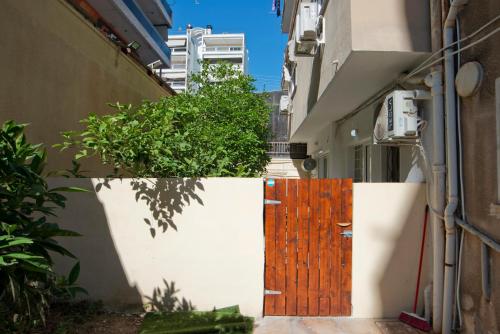 Marine Cocoon & Terrace Modern Apt, Private Garden