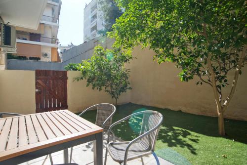 Marine Cocoon & Terrace Modern Apt, Private Garden