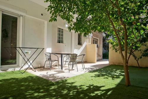 Marine Cocoon & Terrace Modern Apt, Private Garden