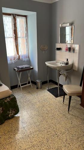 Ένα ή περισσότερα κρεβάτια σε δωμάτιο στο Dumas St-Germain de calberte