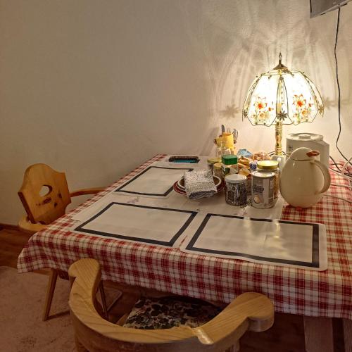 Geräumiges Dreibettzimmer mit Terrasse