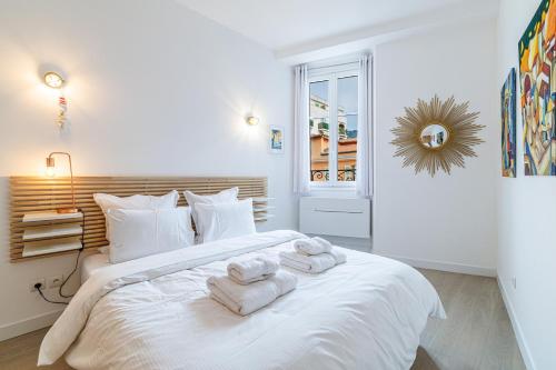 Sunlight Properties - Archibald - Nice Port area, 2 Bedrooms, stunning holiday rental apartment with balcony & parking