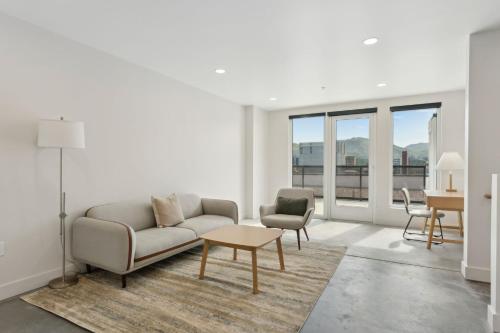 Placemakr Salt Lake Cityにあるシーティングエリア