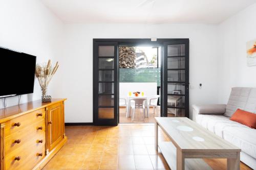 Home2Book Sunny Apt Pool & Terrace, Las Américas