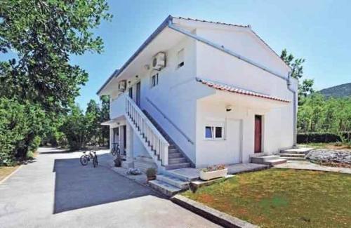 Gallery image of Holiday home in Prgomet 53213 in Prgomet