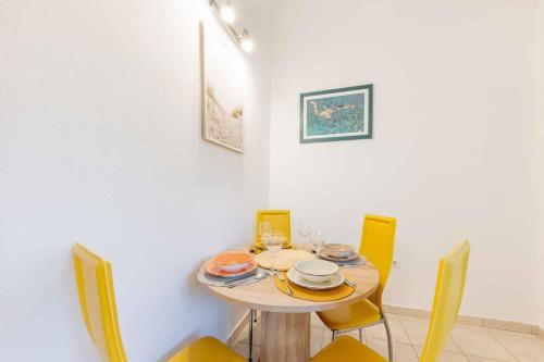 Φωτογραφία από το άλμπουμ του Holiday home in Prgomet 53213 σε Prgomet