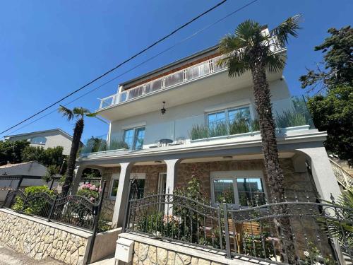 Apartments in Crikvenica 53742