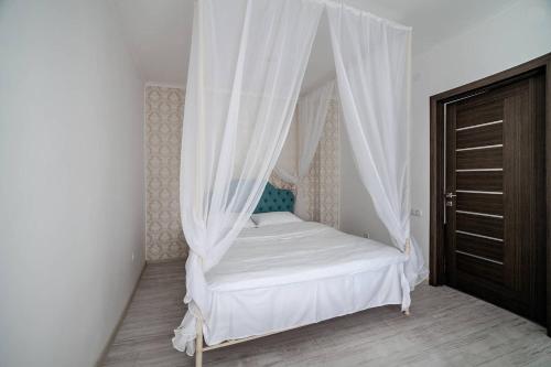 ROMANTIC Apartment - in the center of Lviv