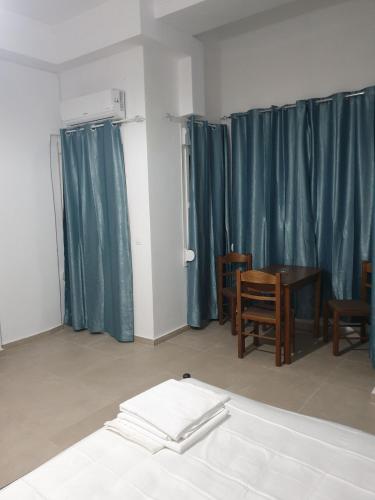 Tournis Rooms Chios