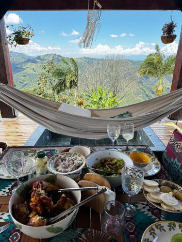 Makanan di atau berdekatan chalet