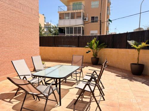 Balkoni atau teres di HGB Beachside