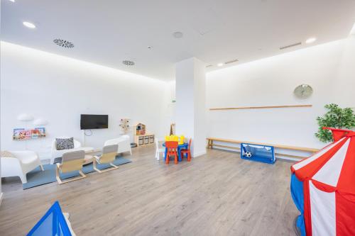 Luxury 3 bed apartment 26 Floor in Malaga photo 53