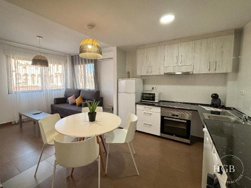 Dapur atau dapur kecil di HGB Beachside