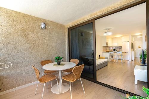 Los Cristianos - Valdes Center 7 - As de Casas