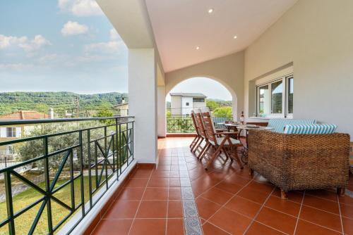 Balkón alebo terasa v ubytovaní "Kochili Villa" LUXURY VILLA