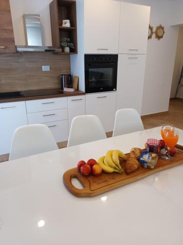 Gallery image of LUXURY L&F Apartments in Makarska