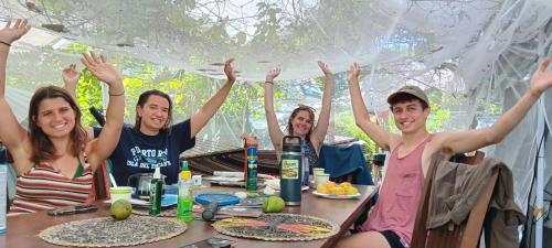 MI CASA-SU CASA GLAMPING CAMPSITE 65 Cash-Paypal-VISA-MC -10ft Huge Tent-Rental- Shadowed Fruit Trees -Cozy- Secret Garden Forest w Queen-Inflatable-Bed Linen-towel-Fan -5 Minutes Walk to JAK BIOBAY TOUR, Restaurants-Esperanza-Sun-Bay-Black Sand Beaches