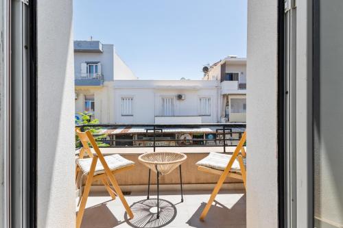 Central Bliss Apartment - 5' to Old Town