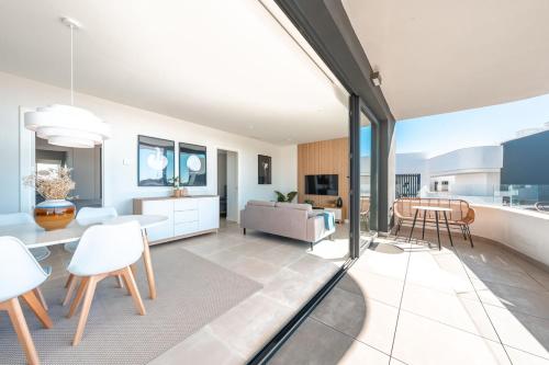 The Terrace Lounge - Garden and Panoramic Sea Views, Higueron West, Fuengirola