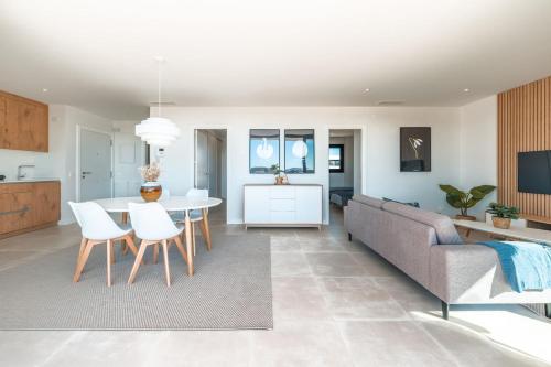 The Terrace Lounge - Garden and Panoramic Sea Views, Higueron West, Fuengirola