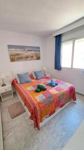 Apartamento de Don Huberto, Los Locos