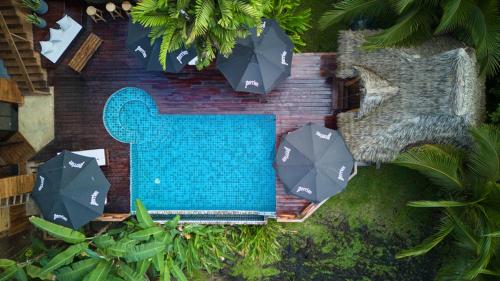 Central Hotel Bocas del Toroにある庭