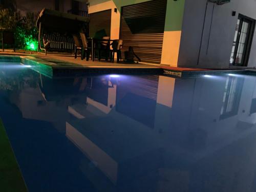 Fotografie z fotogalerie ubytování Çeşme merkezde özel havuzlu villa, private pool villa at Cesme center v destinaci Ildır