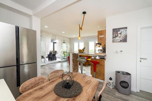 Η κουζίνα ή μικρή κουζίνα στο MY DALMATIA - Sea view Penthouse Nikita