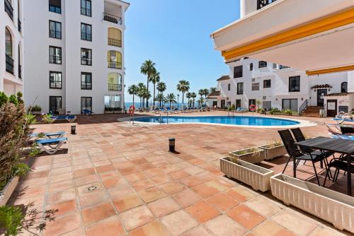 Beach apartment in La Duquesa Marina