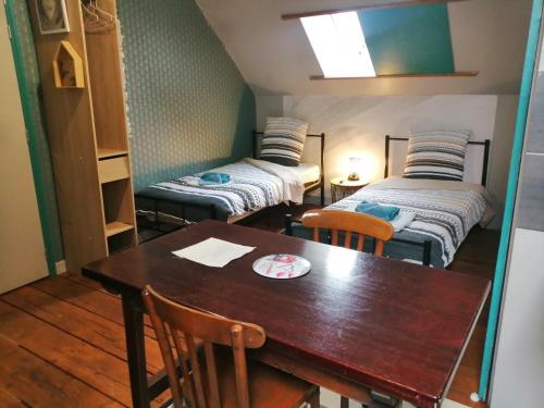 SUITE DE LA FONTAINE Café de la mairie