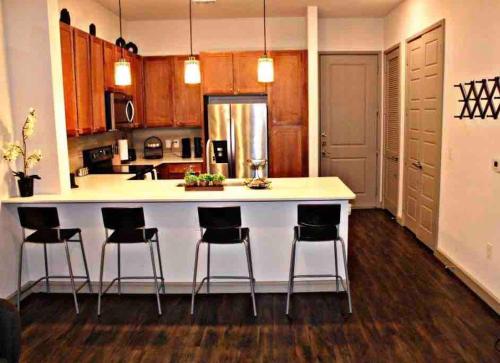 Køkken eller tekøkken på Relax & Enjoy In The City