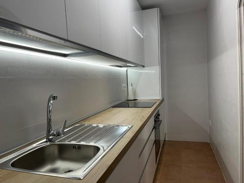 Kuchyň nebo kuchyňský kout v ubytování Apartamento BUENA VISTA El Alamillo
