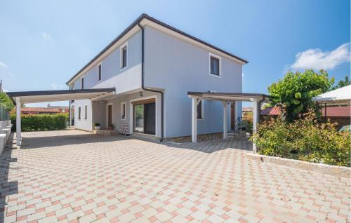 Amazing Apartment In Porec