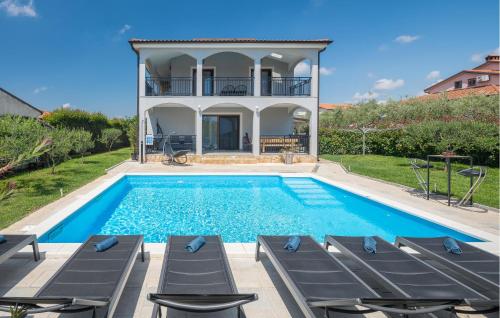 Amazing Apartment In Porec