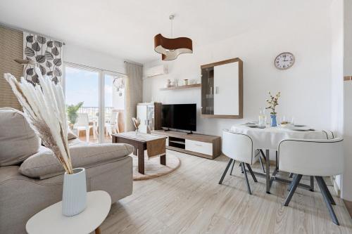 Sea and sun apartment Punta Prima