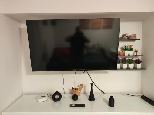 Μια τηλεόραση ή/και κέντρο ψυχαγωγίας στο Urban Nest Paris 10