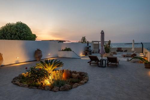 Sandy Steps Beachfront Apartments