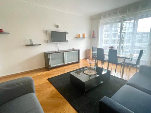 6 minutes walking from the Lausanne train station 2 rooms Apartment