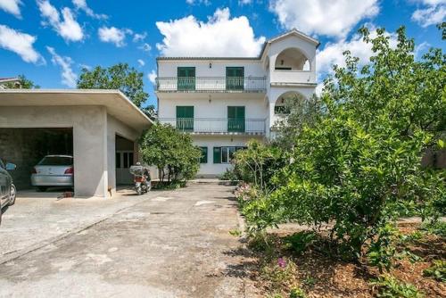 Apartments Katin Kutak