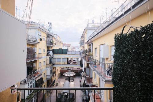 Tuscolana White Apartment
