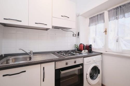 Tuscolana White Apartment
