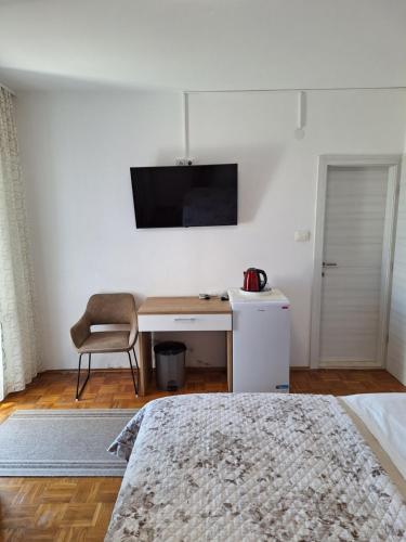 Diana Rooms and Apartments