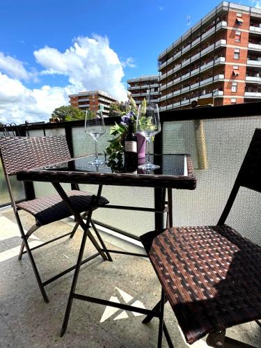 Bright Apartment with Balcony - Metro C 3 min - Colosseum 15 min - Self check-in