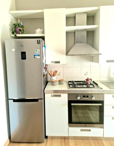 Bright Apartment with Balcony - Metro C 3 min - Colosseum 15 min - Self check-in