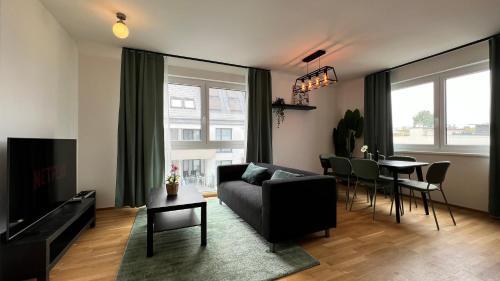 Moderne OG Wohnung inklusive Dachterrasse