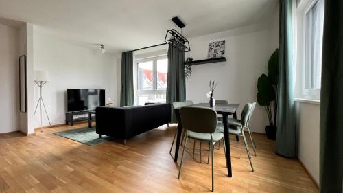 Moderne OG Wohnung inklusive Dachterrasse