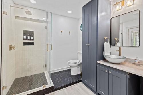 Ein Badezimmer in der Unterkunft 3 Bedroom Home with Pool