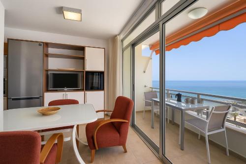 Beautiful Arenas Negras By Paramount Holidays