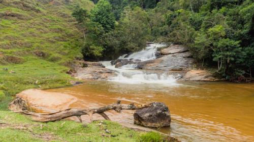 Landskap semula jadi dekat dengan rumah percutian
