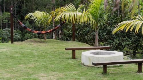 Taman di luar Cantinho Gênesis